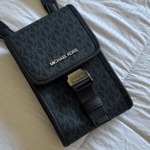 Michael Kors Crossbody with Pouch